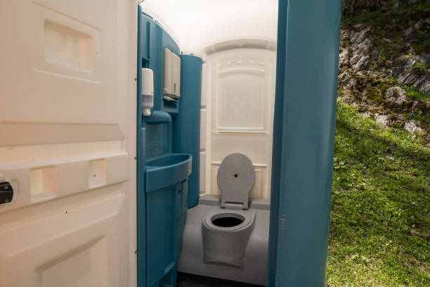 Portable Toilet Options We Offer in Eastport, NY